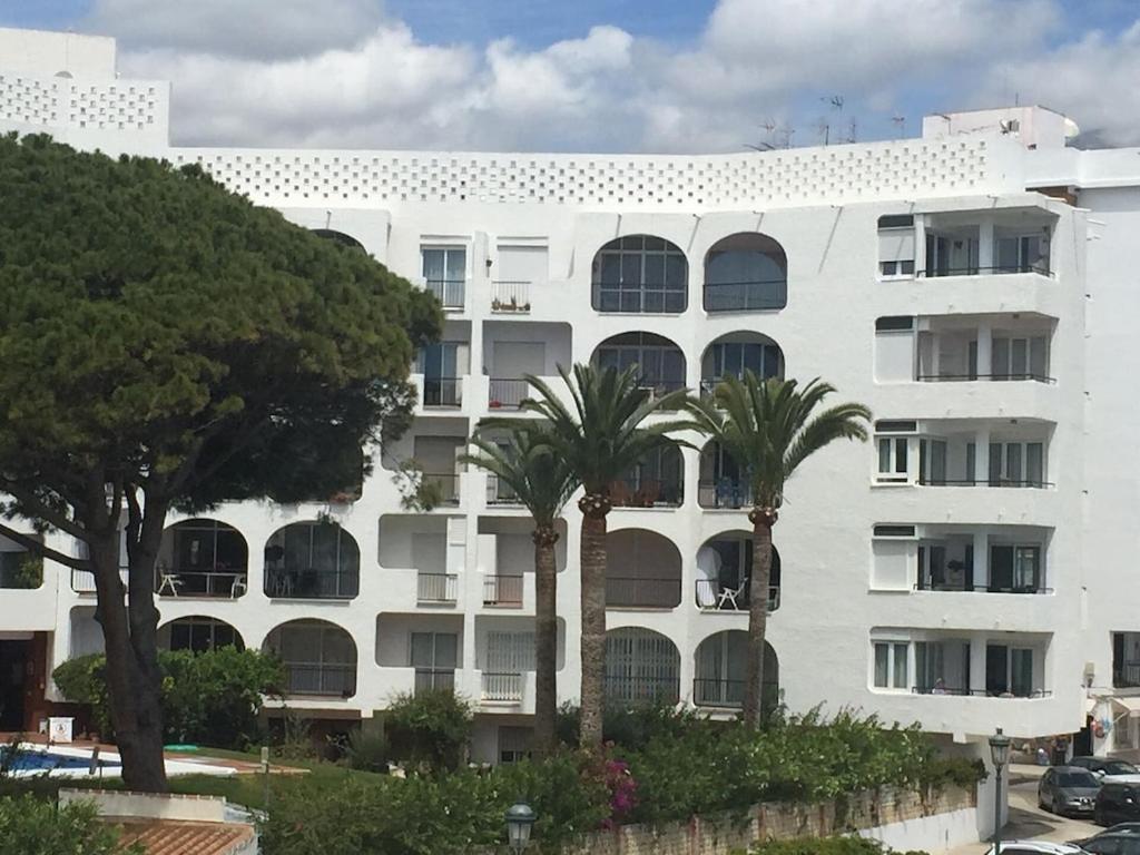 Edificio Verdemar - Stunning 1 Bed Apartment With Pool & Sea Views 内尔哈 外观 照片